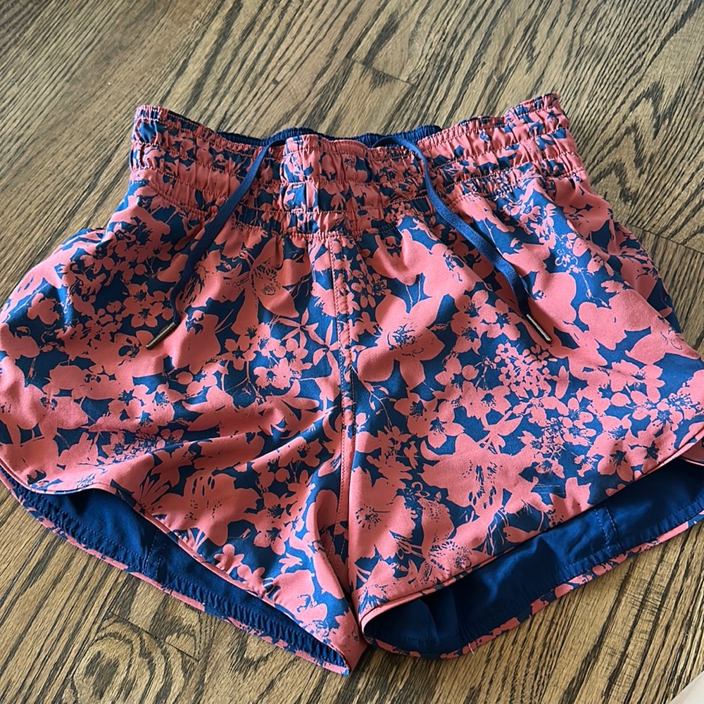 Lululemon reversible shorts